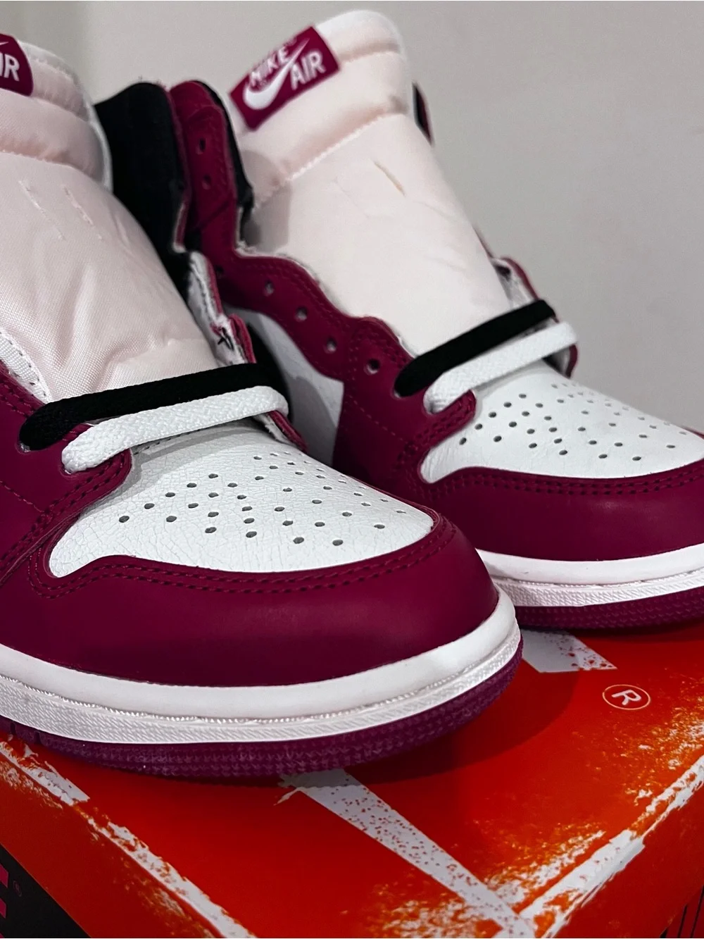 Nike Air Jordan 1 Retro High Chicago Lost and Found Sneakers